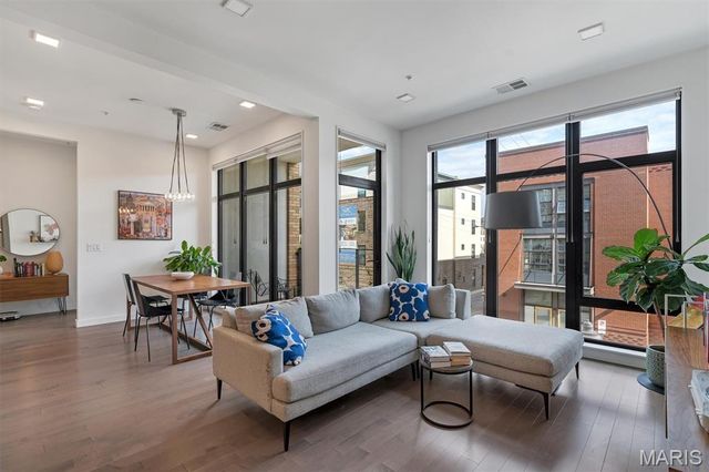 4101 Laclede Avenue 202, St Louis, MO 63108