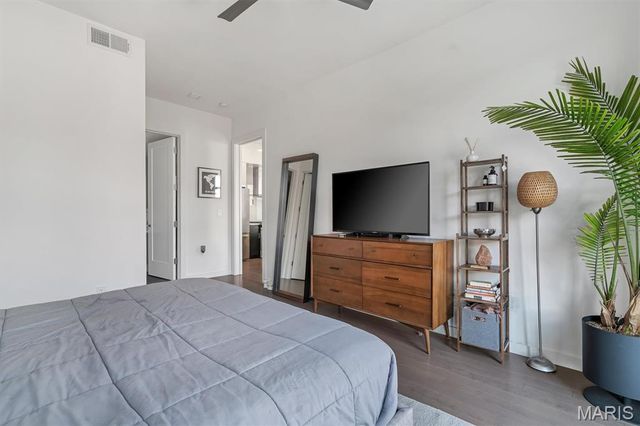 4101 Laclede Avenue 202, St Louis, MO 63108
