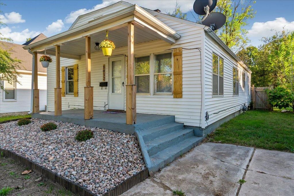 1032 West Locust Street, Springfield, MO 65803
