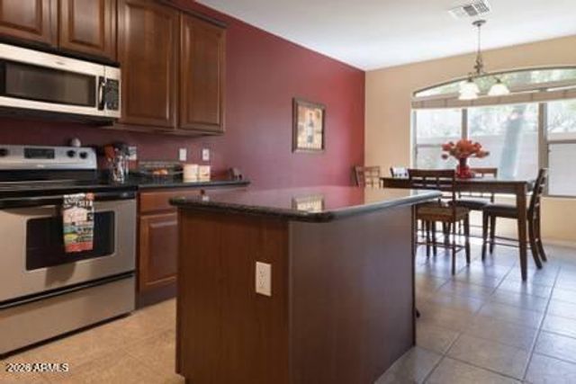 2600 E SPRINGFIELD Place 110, Chandler, AZ 85286