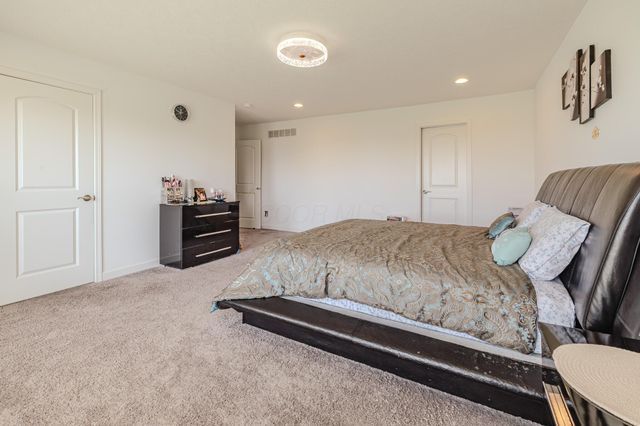 9295 Dewitt Drive, Plain City, OH 43064