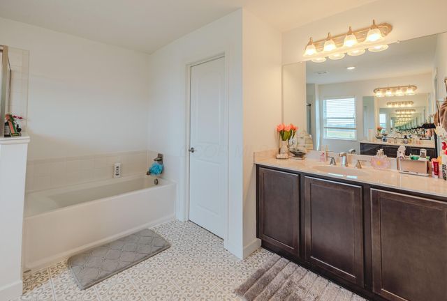 9295 Dewitt Drive, Plain City, OH 43064