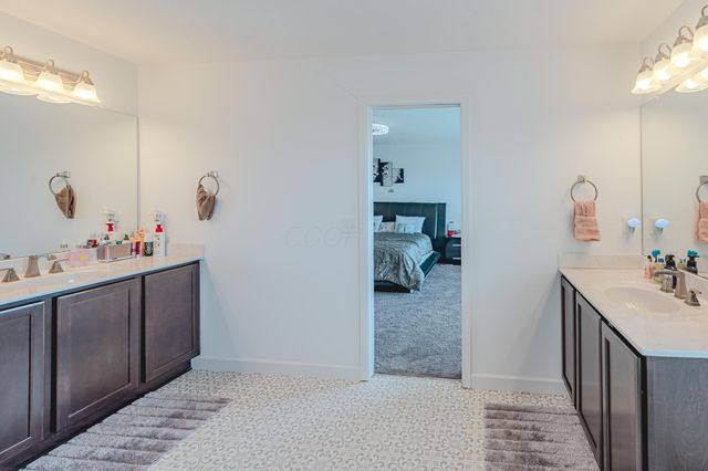 9295 Dewitt Drive, Plain City, OH 43064