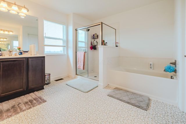 9295 Dewitt Drive, Plain City, OH 43064