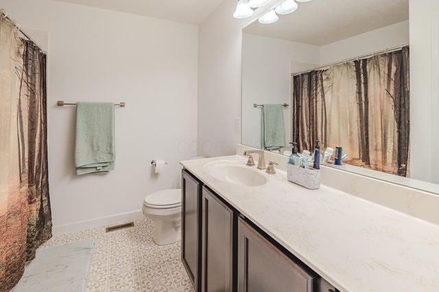 9295 Dewitt Drive, Plain City, OH 43064