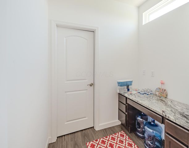 9295 Dewitt Drive, Plain City, OH 43064