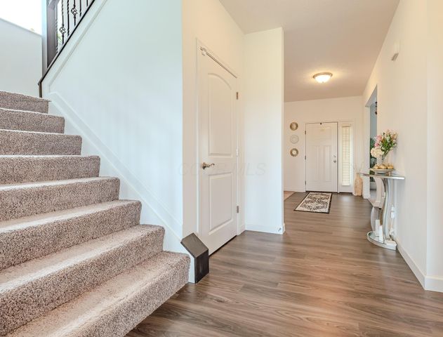 9295 Dewitt Drive, Plain City, OH 43064