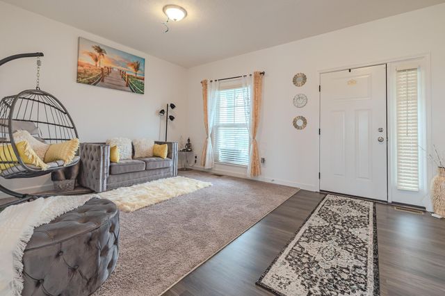 9295 Dewitt Drive, Plain City, OH 43064