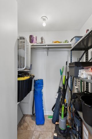 2900 Maple Avenue 4D, Downers Grove, IL 60515