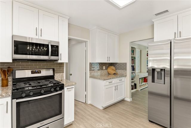 28216 Eucalyptus, Highland, CA 92346