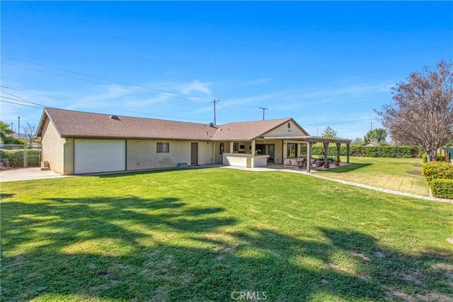 28216 Eucalyptus, Highland, CA 92346