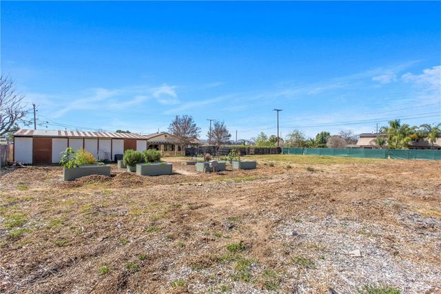 28216 Eucalyptus, Highland, CA 92346