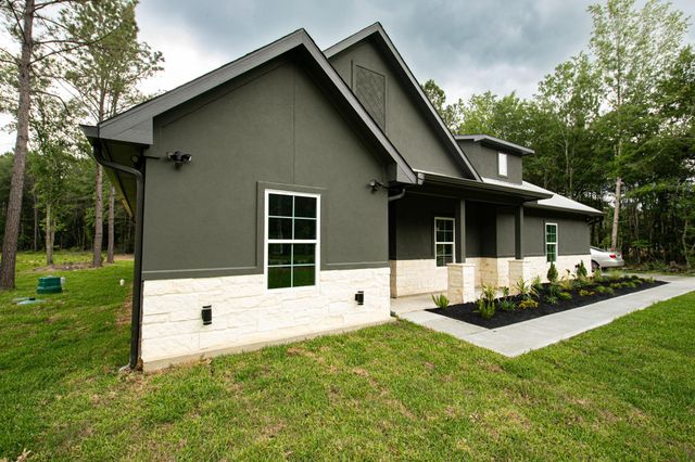 1865 Road 66116, Dayton, TX 77535