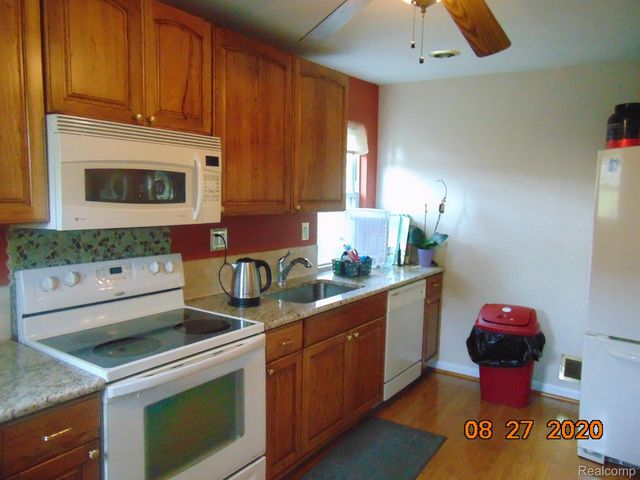 2956 GARDNER Avenue, Berkley, MI 48072