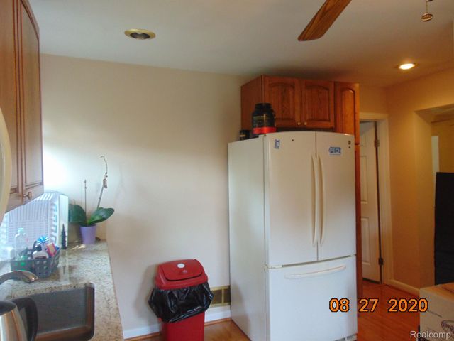 2956 GARDNER Avenue, Berkley, MI 48072