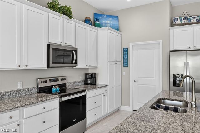 4200 NW 37th AVE, Cape Coral, FL 33993