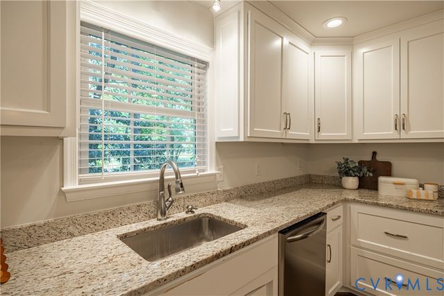 6720 Claiborne Rd, Sutherland, VA 23885