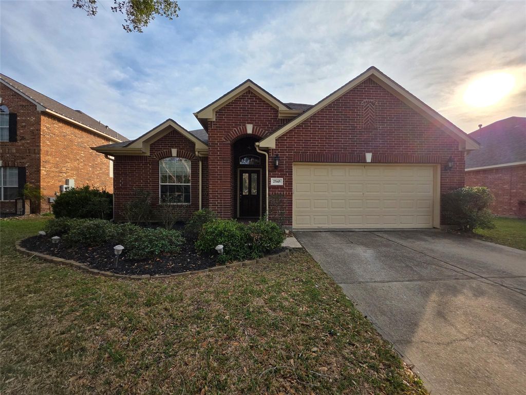 2545 Sandvalley Way, League City, TX 77573
