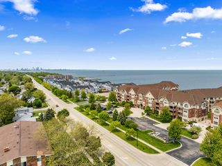 4100 S Lake DRIVE #104, Saint Francis, WI 53235