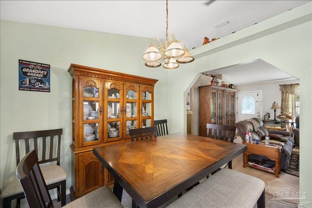 6892 Yucatan St, Milton, FL 32570