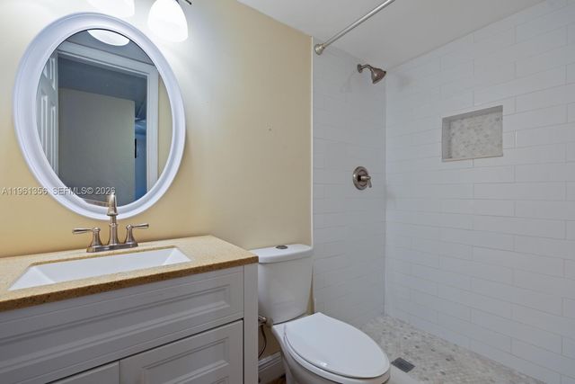 14500 SW 88th Ave 104, Palmetto Bay, FL 33176