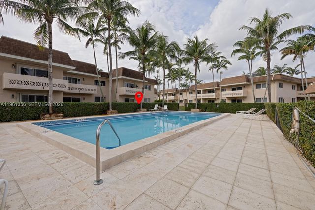 14500 SW 88th Ave 104, Palmetto Bay, FL 33176