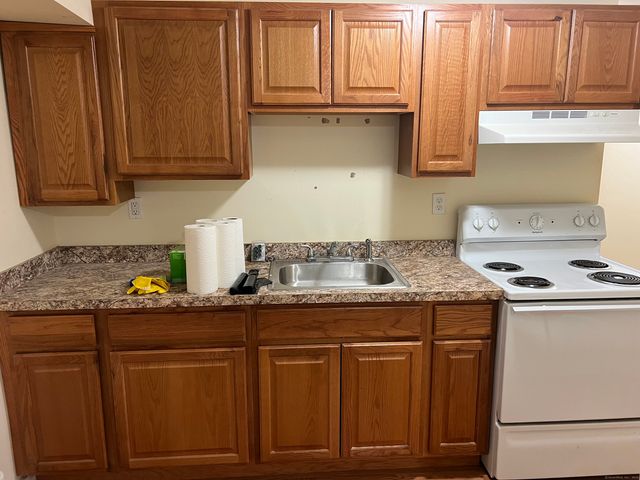 539 Howe Avenue 2A, Shelton, CT 06484