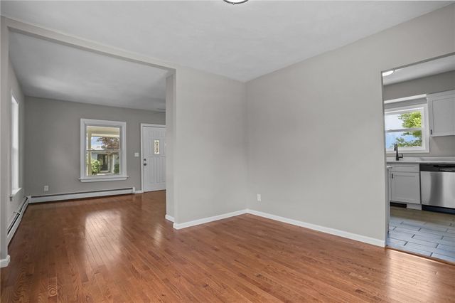 34 Chapin Avenue, Warwick, RI 02889