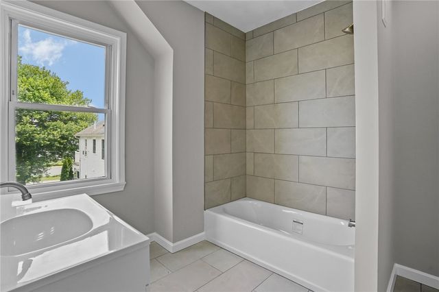 34 Chapin Avenue, Warwick, RI 02889