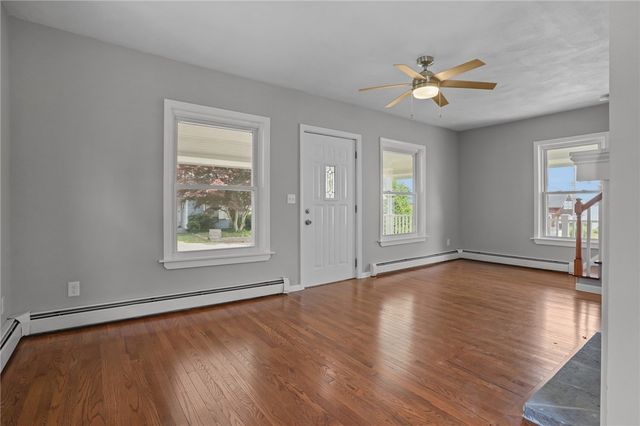 34 Chapin Avenue, Warwick, RI 02889