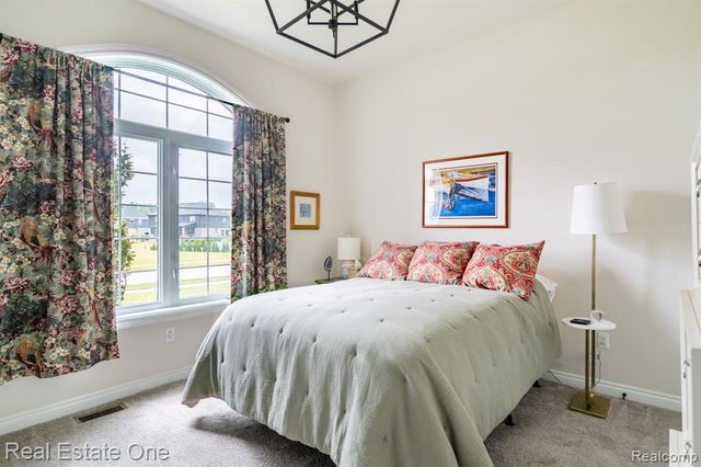 850 Marlayna Drive, Oxford, MI 48371