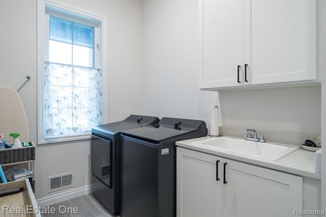850 Marlayna Drive, Oxford, MI 48371