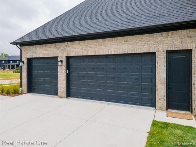 850 Marlayna Drive, Oxford, MI 48371
