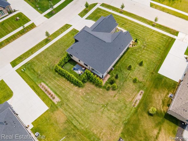 850 Marlayna Drive, Oxford, MI 48371