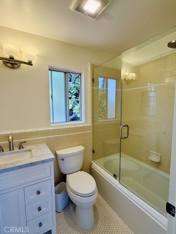 7621 Norton Avenue, West Hollywood, CA 90046