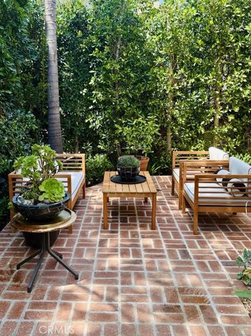 7621 Norton Avenue, West Hollywood, CA 90046