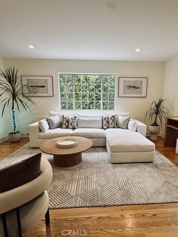 7621 Norton Avenue, West Hollywood, CA 90046