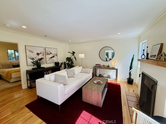 7621 Norton Avenue, West Hollywood, CA 90046