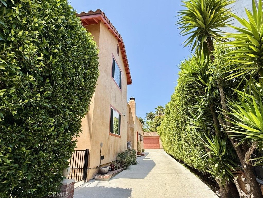 7621 Norton Avenue, West Hollywood, CA 90046
