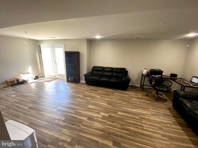 2716 LAKE FOREST DR, Upper Marlboro, MD 20774