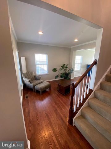 2716 LAKE FOREST DR, Upper Marlboro, MD 20774