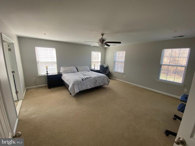 2716 LAKE FOREST DR, Upper Marlboro, MD 20774