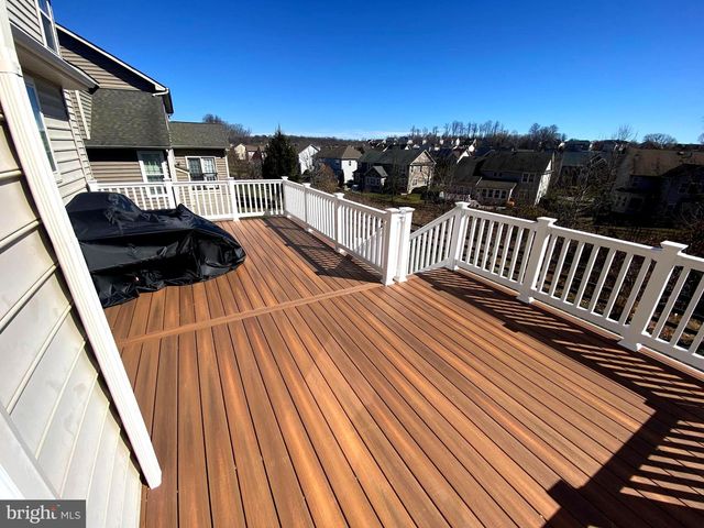 2716 LAKE FOREST DR, Upper Marlboro, MD 20774