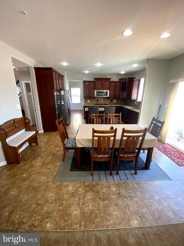 2716 LAKE FOREST DR, Upper Marlboro, MD 20774