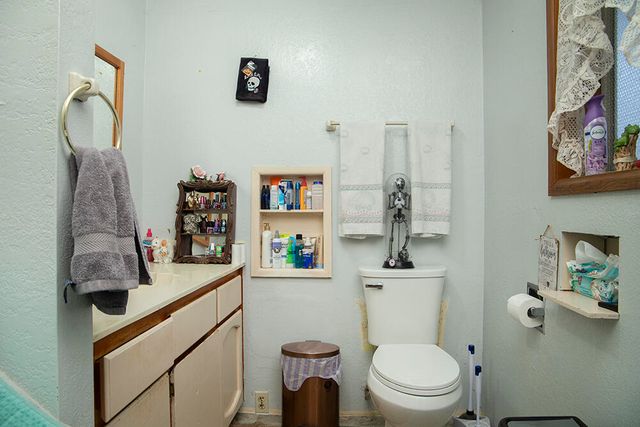 577 Galice Road, Merlin, OR 97532