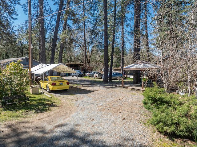 577 Galice Road, Merlin, OR 97532