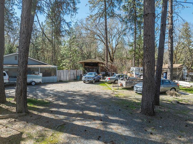 577 Galice Road, Merlin, OR 97532