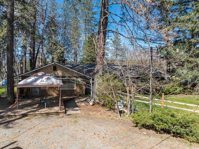 577 Galice Road, Merlin, OR 97532