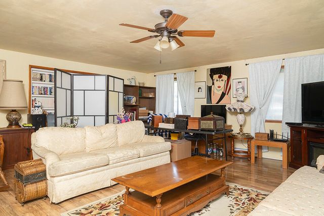 577 Galice Road, Merlin, OR 97532