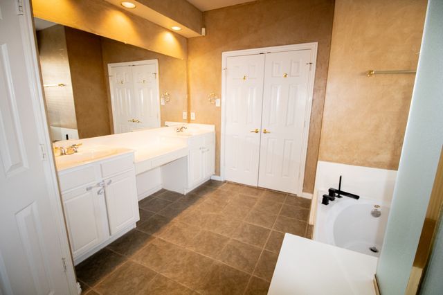 7800 Pirate Point Circle, Arlington, TX 76016